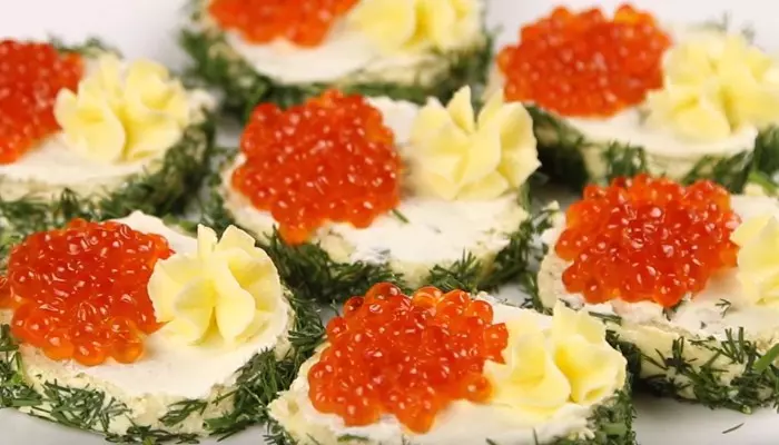 Бутерброды с икрой