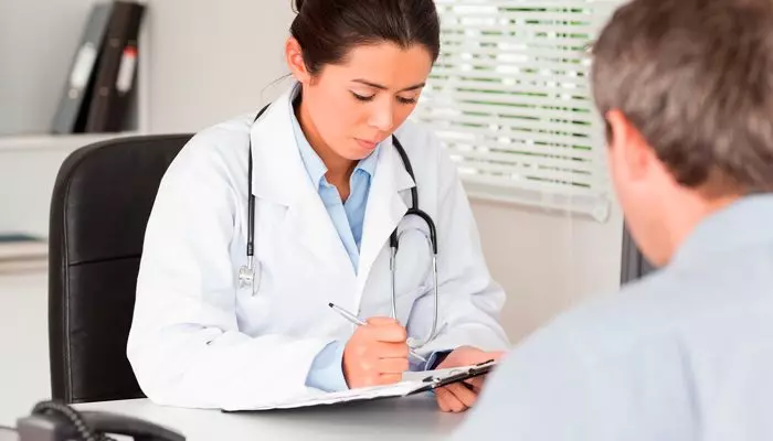 Консультация врача обязательна при лечении гастрита Консультация врача обязательна при лечении гастрита