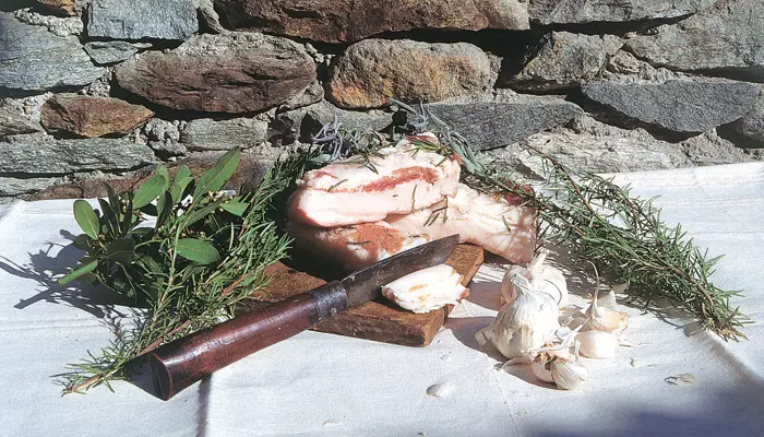 Вариант сала с травами Вариант сала с травами